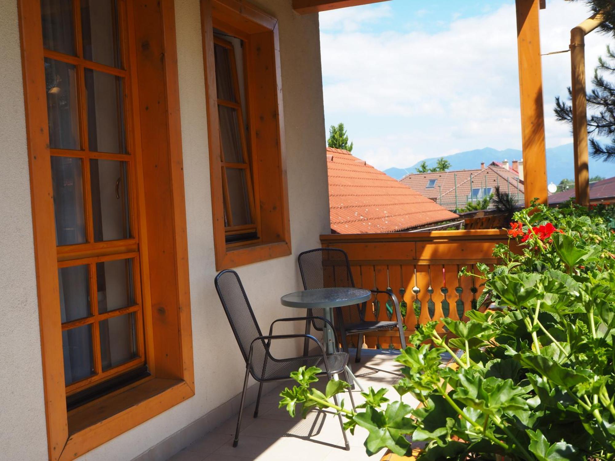 Privat Alenka Hotel Lipótszentmiklós Kültér fotó